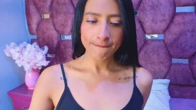 Sharllote live cam on Cam4