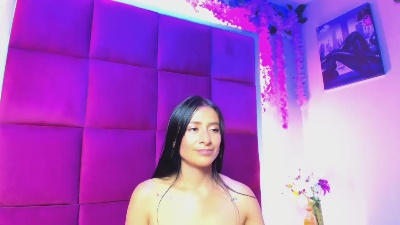 Sharllote live cam on Cam4
