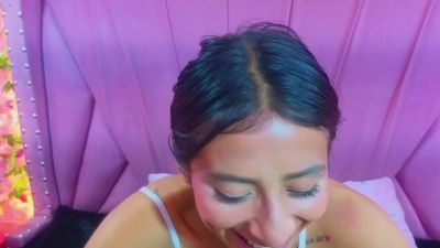Sharllote live cam on Cam4
