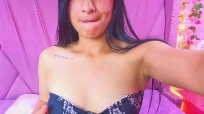Sharllote live cam on Cam4