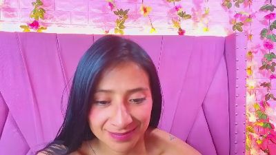 Sharllote live cam on Cam4