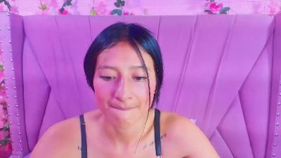 Sharllote live cam on Cam4