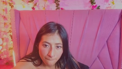 Sharllote live cam on Cam4