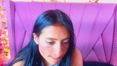 Sharllote live cam on Cam4