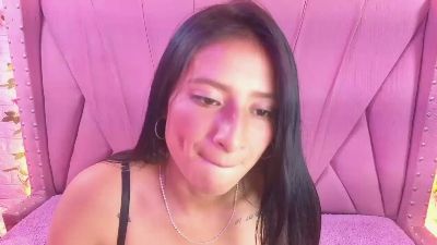Sharllote live cam on Cam4