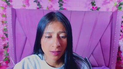 Sharllote live cam on Cam4