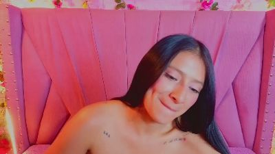 Sharllote live cam on Cam4