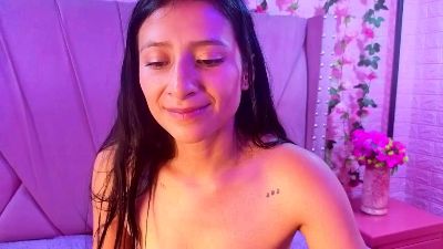Sharllote live cam on Cam4
