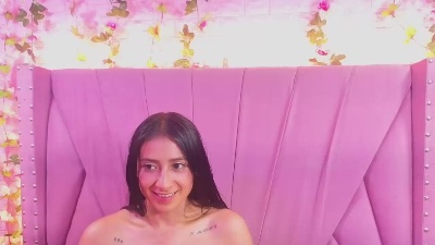 Sharllote live cam on Cam4