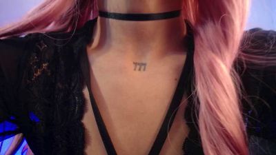 Sharlotessence live cam on Cam4