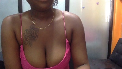 Sharmanie live cam on Cam4