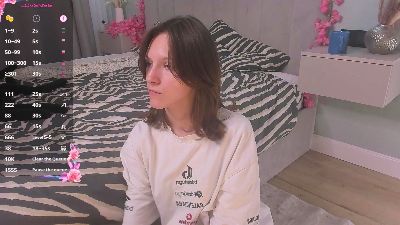 SharolynGussman live cam on Cam4