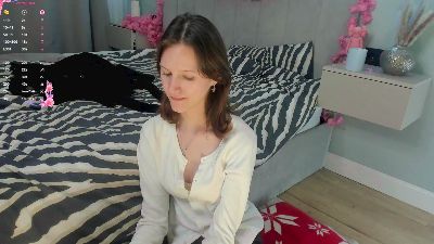 SharolynGussman live cam on Cam4