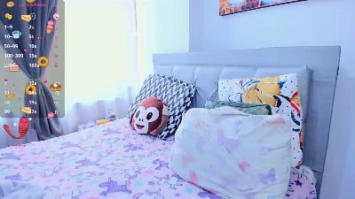 SharonWar1 live cam on Cam4