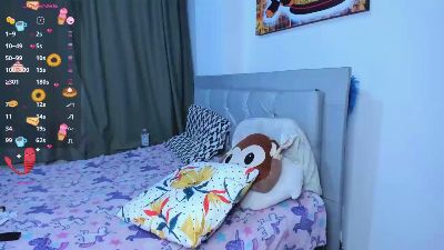 SharonWar1 live cam on Cam4