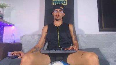 Sharon_Tyga20 live cam on Cam4