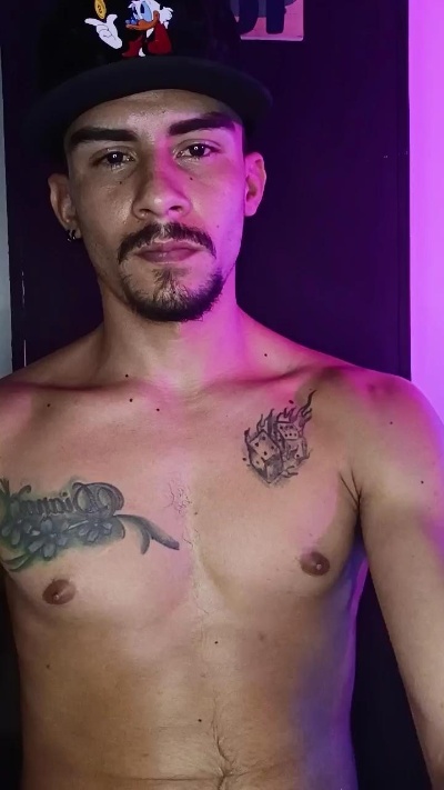 Sharon_Tyga20 live cam on Cam4