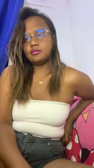 Sharonne07 live cam on Cam4