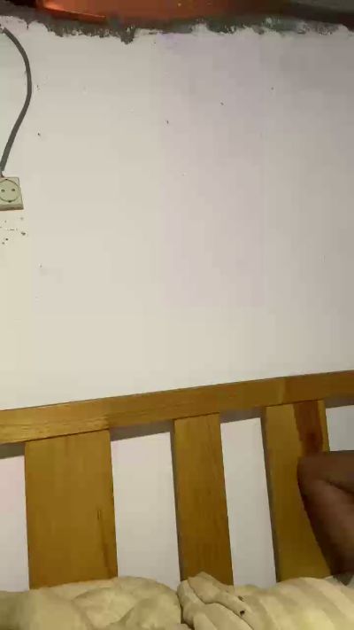 Sharonne07 live cam on Cam4