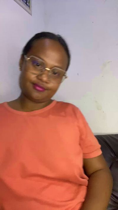 Sharonne07 live cam on Cam4