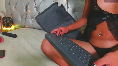 Sharonthx live cam on Cam4
