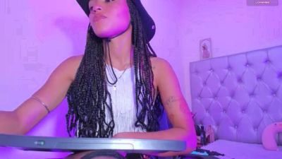 Sharonthx live cam on Cam4