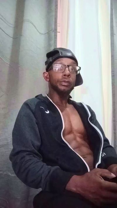 Shawnruiz41 live cam on Cam4