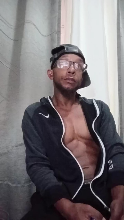 Shawnruiz41 live cam on Cam4