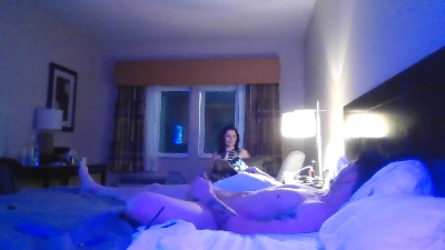 Shecums420u live male webcam from United States