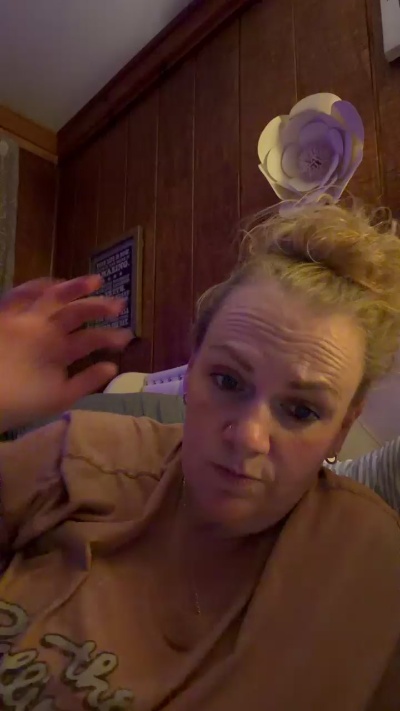 Sheeba_Jones live cam on Cam4