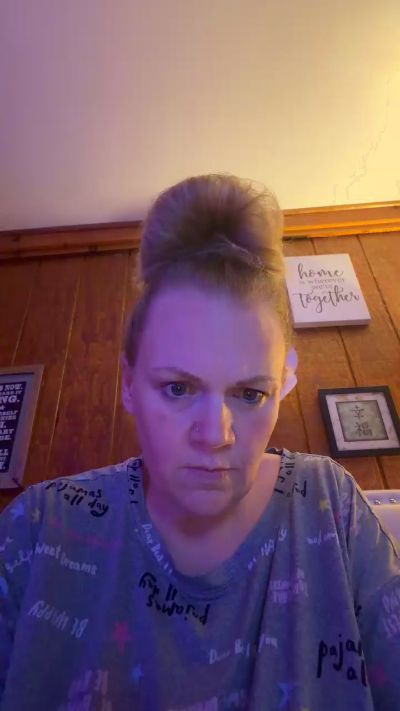 Sheeba_Jones live cam on Cam4