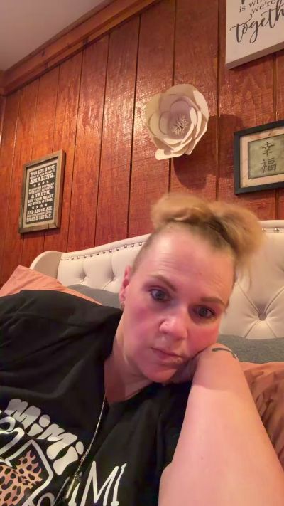 Sheeba_Jones live cam on Cam4