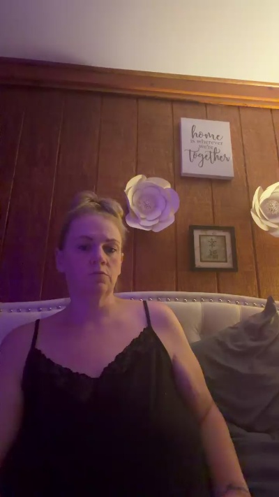 Sheeba_Jones live cam on Cam4