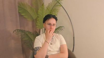 SheenaGochnour live cam on Cam4