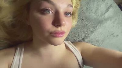 SheilahLutze live cam on Cam4