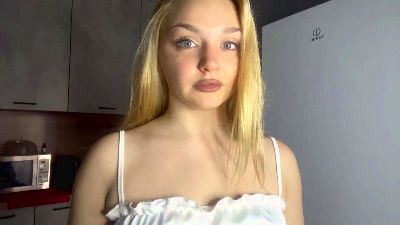SheilahLutze live cam on Cam4
