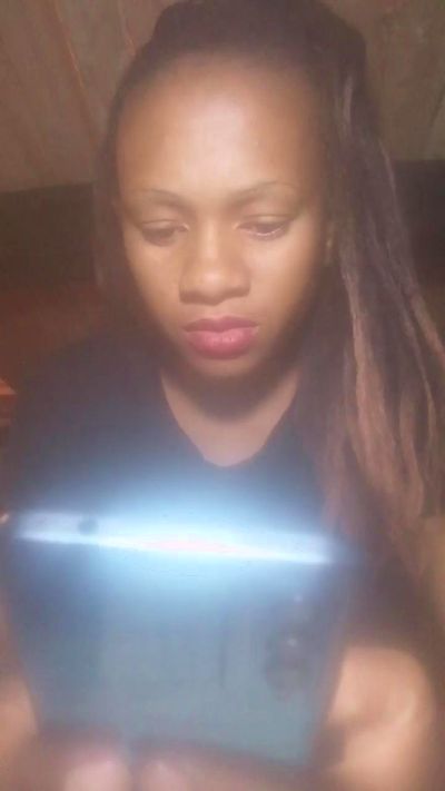 Shellah2 live cam on Cam4