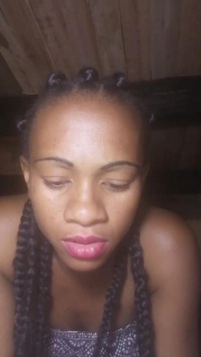 Shellah2 live cam on Cam4