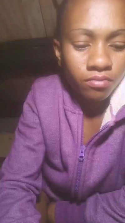 Shellah2 live cam on Cam4