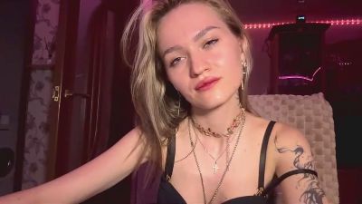 ShelleyTeet live cam on Cam4