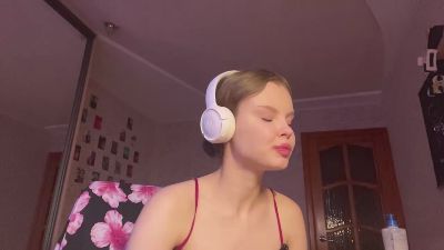 SheriseCapizzi live cam on Cam4