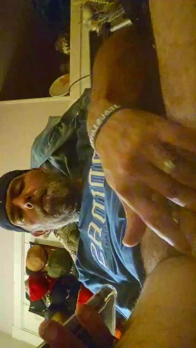 ShhlongDreams live cam on Cam4
