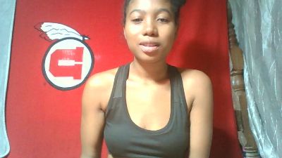 Shinah live cam on Cam4