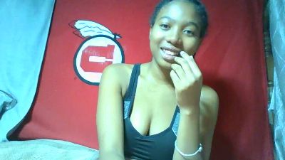 Shinah live cam on Cam4