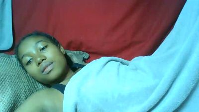 Shinah live cam on Cam4