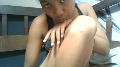 Shinah live cam on Cam4