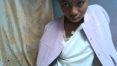Shinah live cam on Cam4