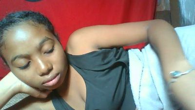 Shinah live cam on Cam4