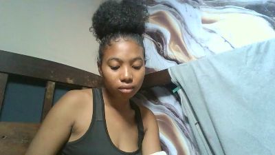 Shinah live cam on Cam4