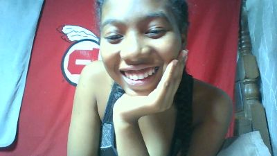 Shinah live cam on Cam4